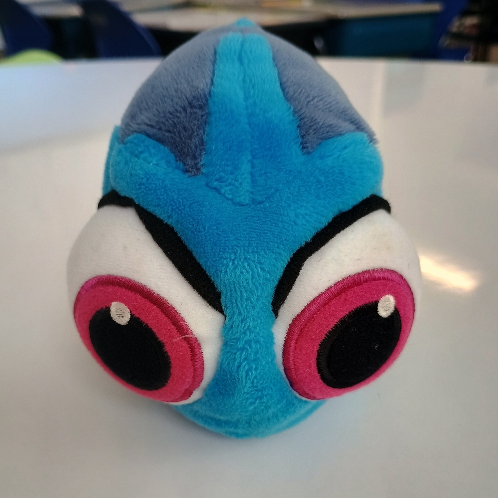 Disney Store Finding Dory Baby Fish Bean Bag Plusg Soft Toy stuffed animal 7" - Picture 3 of 12